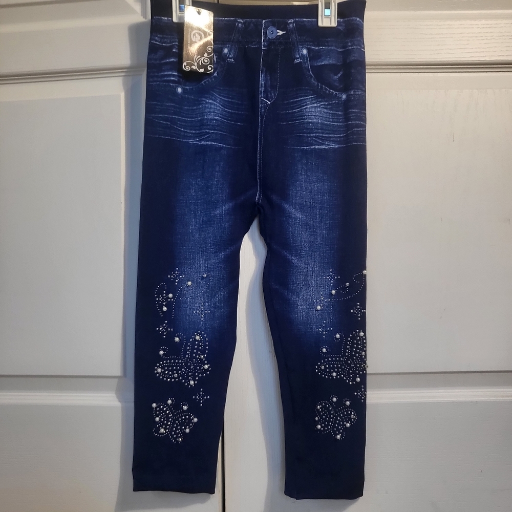 NWT sparkle cropped Capri denim blue legging with rhinestones and pearl